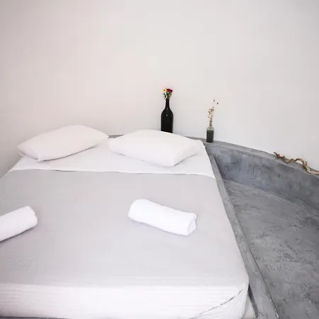 Elyvia Caves Hotel