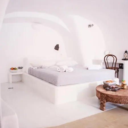 Hotel Elyvia Caves *