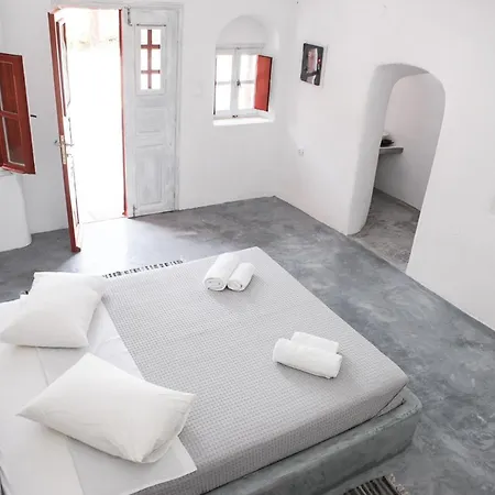 Hotel Elyvia Caves *