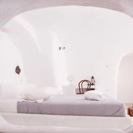 Hotel Elyvia Caves Foinikia (Santorini)