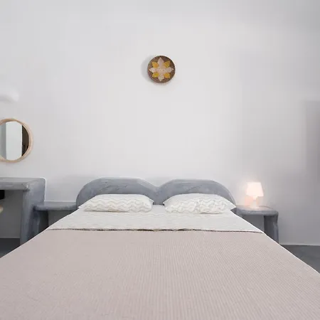 Отель Elyvia Caves *