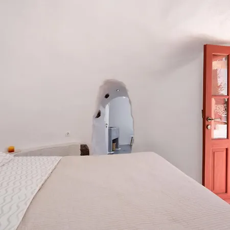 Elyvia Caves Hotell *