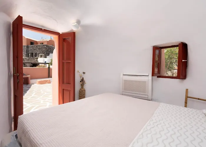 Elyvia Caves Hotell Foinikiá