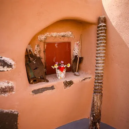 Elyvia Caves * Foinikiá