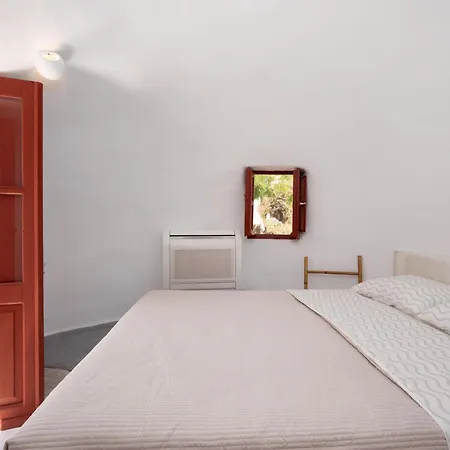 Elyvia Caves Otel Foinikiá