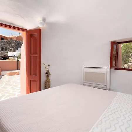 Elyvia Caves Otel Foinikiá