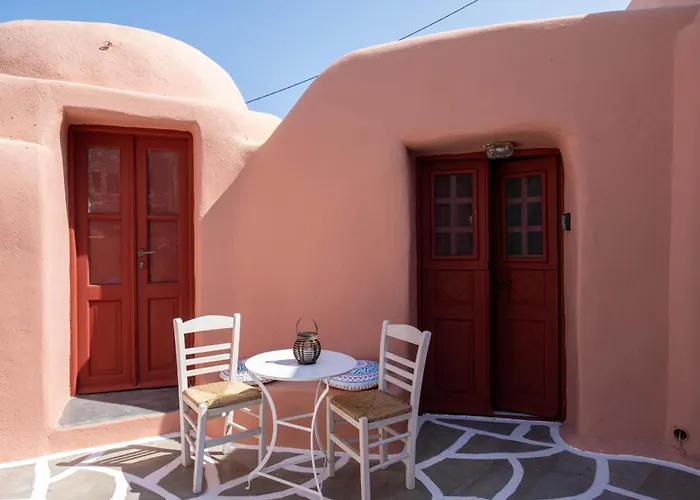 Elyvia Caves Hotel *